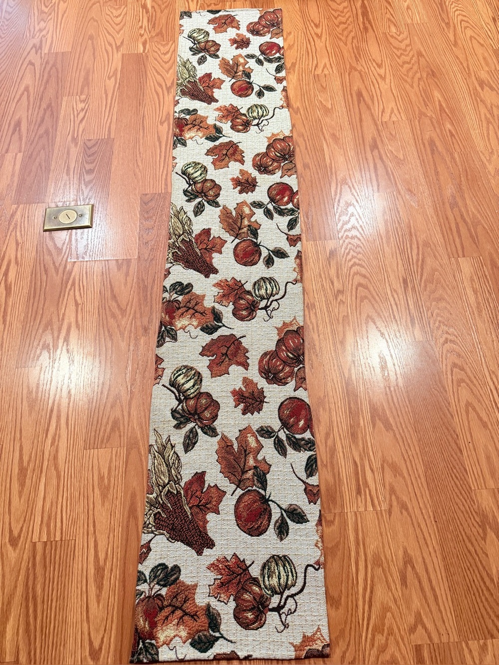 Autumn Pumpkin & Leaf Table Runner in Brown and Cream